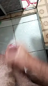 Snapshot of Din0071 chatting on 12-28-24, 01:38 Din0071 online show from 12-28-24, 01:38