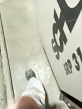 Snapshot of Din0071 chatting on 03-19-25, 11:47 Din0071 online show from 03-19-25, 11:47