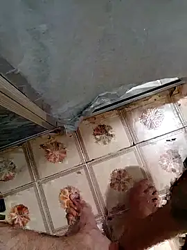 Snapshot of Din0071 chatting on 12-22-25, 12:29 Din0071 online show from 12-22-25, 12:29