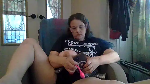 velvetta  online show from 10-15-25, 04:51