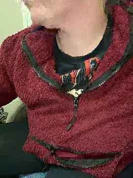 Snapshot of velvetta_ chatting on 12-19-25, 03:57 velvetta online show from 12-19-25, 03:57