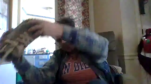 Snapshot of velvetta_ chatting on 12-19-25, 06:48 velvetta online show from 12-19-25, 06:48