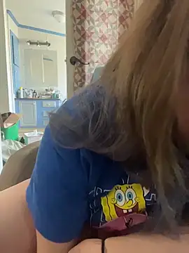 Snapshot of velvetta_ chatting on 12-21-25, 04:25 velvetta online show from 12-21-25, 04:25