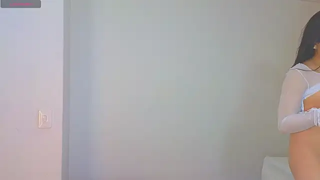 Tiphani walker  online show from 01-09-26, 12:13