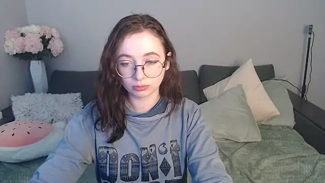 Mini Diva online show from 03-09-25, 09:13