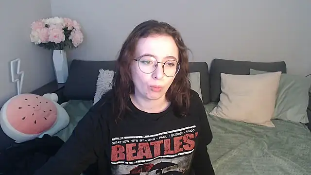 Mini Diva online show from 03-22-25, 09:13