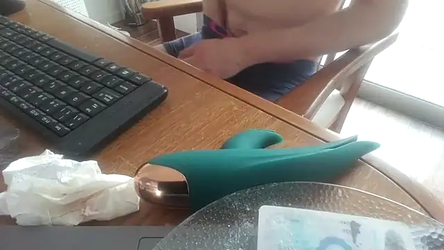 nicolaaaaas online show from 03-04-25, 09:54