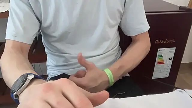 nicolaaaaas online show from 10-04-25, 08:40