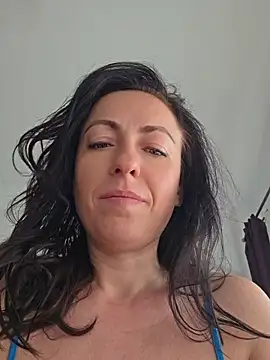 Snapshot of lovewildguy1 chatting on 06-20-26, 05:32 lovewildguy1 online show from 06-20-26, 05:32