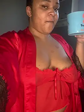 yourfavlightskinn online show from 12-26-24, 03:20