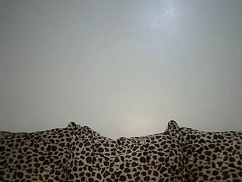 Snapshot of Toxique_ chatting on 12-19-25, 03:30 Toxique online show from 12-19-25, 03:30