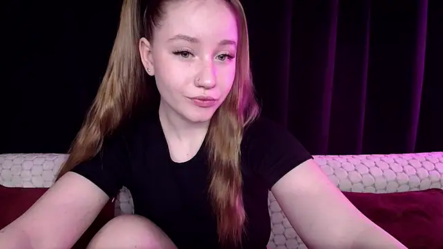 Snapshot of SindiWatsoon chatting on 12-25-24, 06:30 SindiWatsoon online show from 12-25-24, 06:30