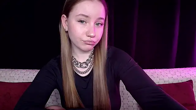 Snapshot of SindiWatsoon chatting on 01-22-25, 01:11 SindiWatsoon online show from 01-22-25, 01:11