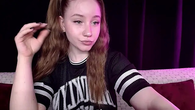 Snapshot of SindiWatsoon chatting on 01-26-25, 11:28 SindiWatsoon online show from 01-26-25, 11:28