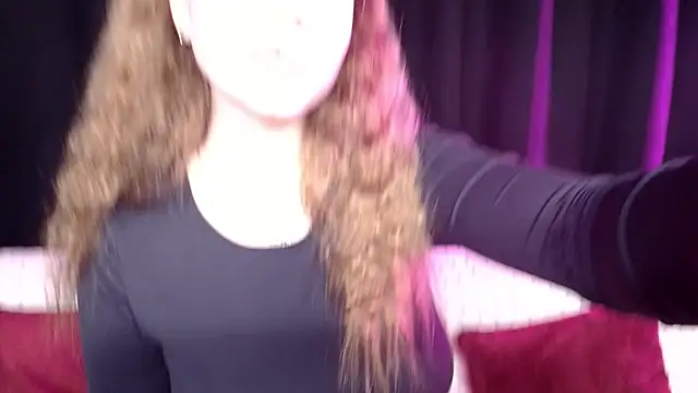 Snapshot of SindiWatsoon chatting on 02-01-25, 03:07 SindiWatsoon online show from 02-01-25, 03:07