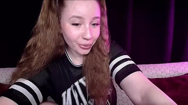 Snapshot of SindiWatsoon chatting on 03-06-25, 05:22 SindiWatsoon online show from 03-06-25, 05:22