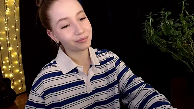 Snapshot of SindiWatsoon chatting on 09-26-25, 12:53 SindiWatsoon online show from 09-26-25, 12:53