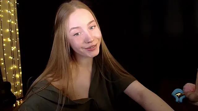 Snapshot of SindiWatsoon chatting on 02-09-26, 02:21 SindiWatsoon online show from 02-09-26, 02:21