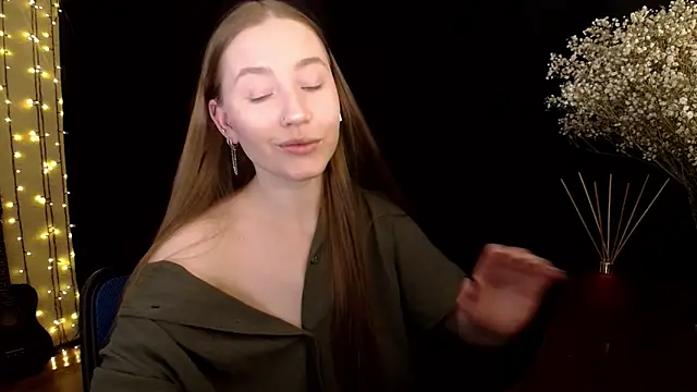 Snapshot of SindiWatsoon chatting on 03-12-26, 06:03 SindiWatsoon online show from 03-12-26, 06:03