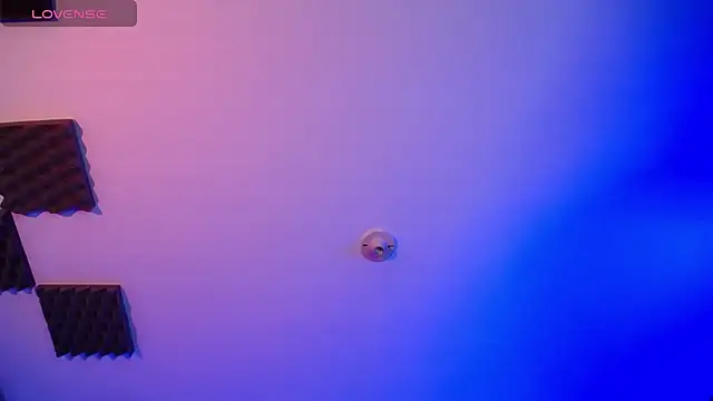 luly pink online show from 11-04-25, 04:55