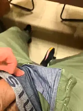 Snapshot of onbifeet chatting on 02-18-26, 04:25 onbifeet online show from 02-18-26, 04:25