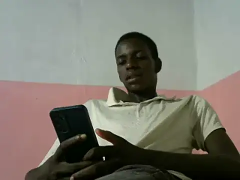 Snapshot of Bigras0011 chatting on 12-02-24, 03:26 Bigras0011 online show from 12-02-24, 03:26