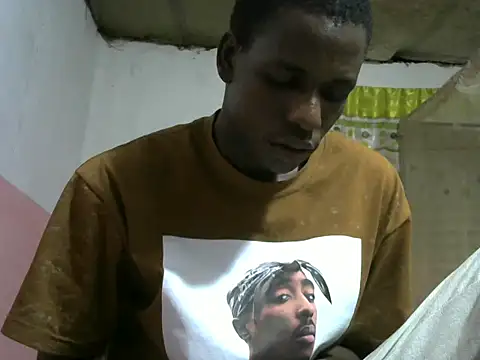 Snapshot of Bigras0011 chatting on 10-07-25, 03:53 Bigras0011 online show from 10-07-25, 03:53