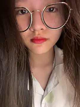 Krixxi22 online show from 11-24-25, 02:17