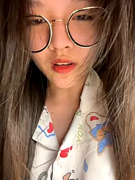 Krixxi22 online show from 12-04-25, 04:16