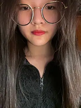 Krixxi22 online show from 12-15-25, 04:00