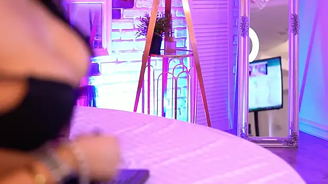 LoretteVega online show from 02-08-25, 11:01