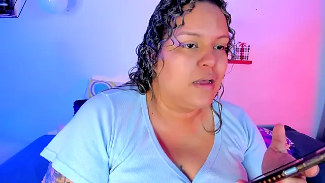 monicabbw  online show from 01-05-25, 02:08