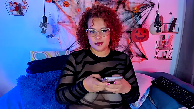 monicabbw  online show from 10-25-25, 01:02