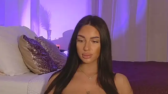 Snapshot of LuanaDess chatting on 03-21-26, 12:48 LuanaDess online show from 03-21-26, 12:48