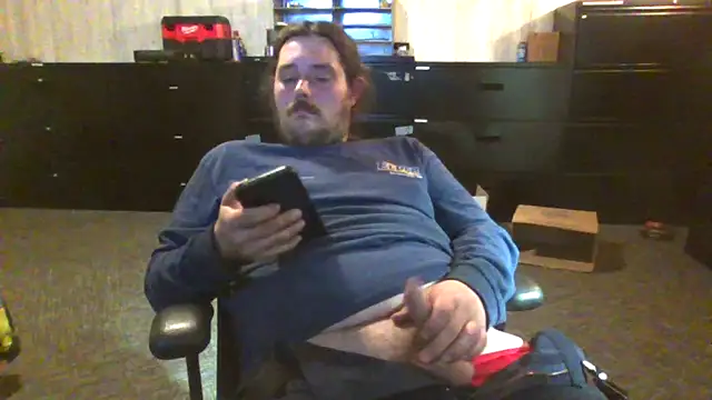 Snapshot of daddysmalldick502 chatting on 04-22-26, 05:14 daddysmalldick502 online show from 04-22-26, 05:14