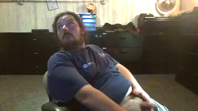 Snapshot of daddysmalldick502 chatting on 05-13-26, 02:03 daddysmalldick502 online show from 05-13-26, 02:03