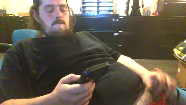 Snapshot of daddysmalldick502 chatting on 05-30-26, 04:26 daddysmalldick502 online show from 05-30-26, 04:26