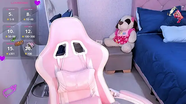 Kenia tompson01 online show from 02-17-25, 09:30