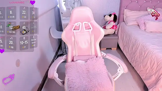 Kenia tompson01 online show from 03-08-25, 06:26