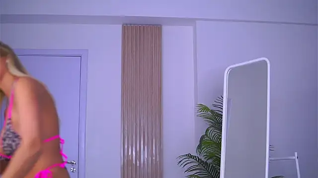 LovingBlondie online show from 02-03-25, 04:46