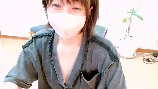 CherryMomo online show from 04-10-26, 12:05