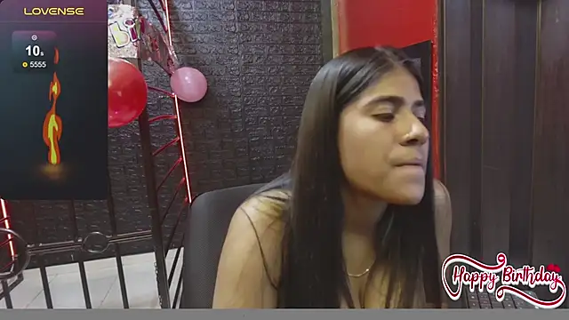Snapshot of Rubi_boobs_ chatting on 02-28-25, 04:53 Rubi boobs online show from 02-28-25, 04:53