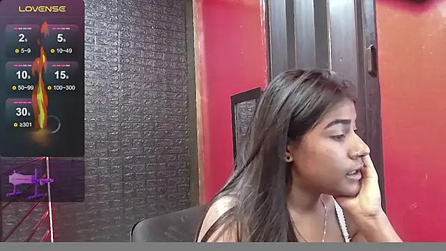 Snapshot of Rubi_boobs_ chatting on 09-17-25, 02:52 Rubi boobs online show from 09-17-25, 02:52