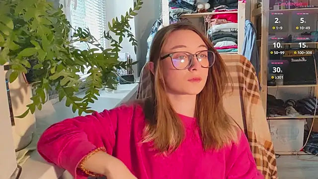 Snapshot of monlight__dana chatting on 02-18-25, 11:11 monlight dana online show from 02-18-25, 11:11