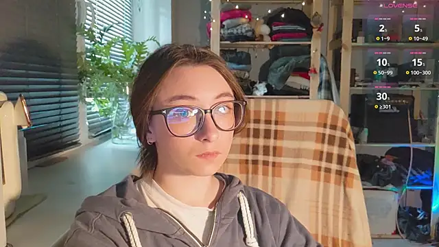 Snapshot of monlight__dana chatting on 03-18-25, 01:20 monlight dana online show from 03-18-25, 01:20