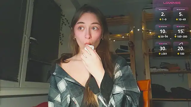 Snapshot of monlight__dana chatting on 12-16-25, 04:39 monlight dana online show from 12-16-25, 04:39