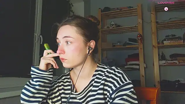 Snapshot of monlight__dana chatting on 01-11-26, 10:04 monlight dana online show from 01-11-26, 10:04