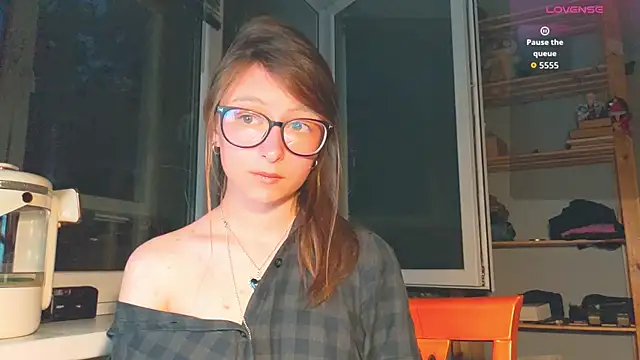 monlight  dana online show from 07-18-26, 08:01