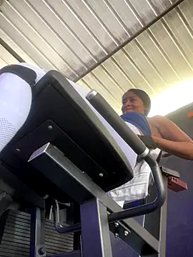 Berry Bans online show from 11-21-25, 05:44