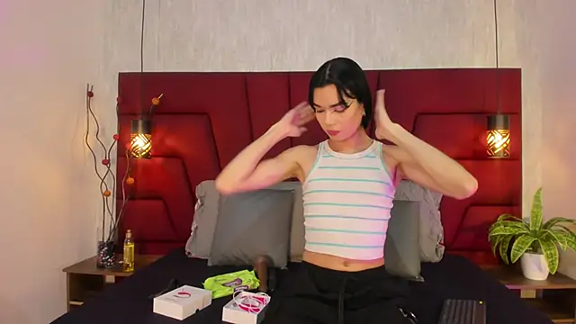 LadyLuminary online show from 12-04-25, 08:17